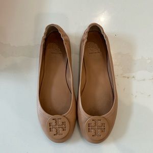 Size 9 Tory Burch Minnie Travel Ballet Flats - Light Oak
